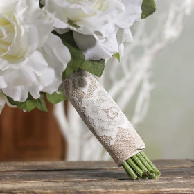 Le fourreau pour bouquet dentelle vintage