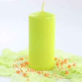 La bougie cylindrique vert 6cm sur 12cm