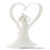 La figurine mariage baiser stylisé en porcelaine