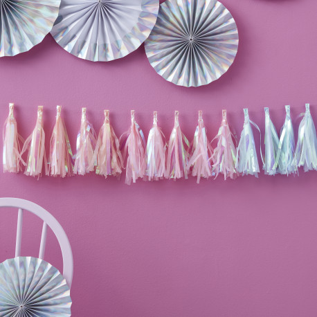 La tassel garland iridescent La tassel garland iridescent
