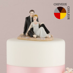 La figurine de mariage couple allongé