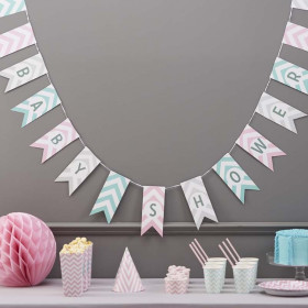 La guirlande de fanions chevron baby shower