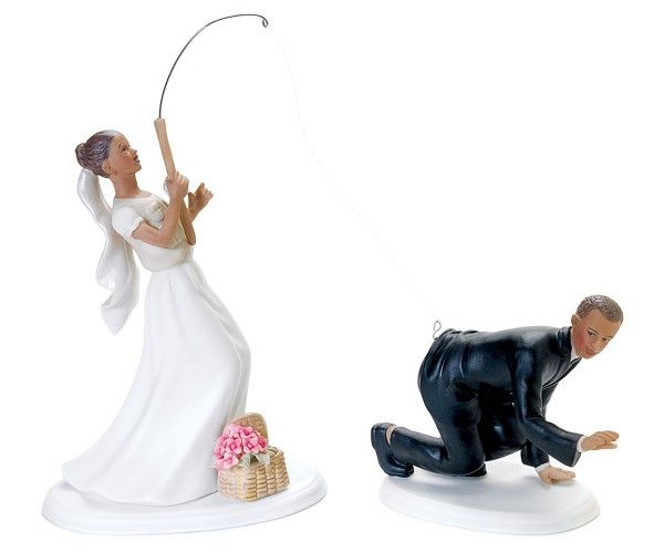 Figurine de gateau mariage pêche noir en porcelaine peinte à la main
