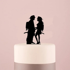 Le pic à gâteau gendarme et sa mariée