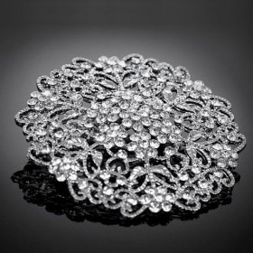 La broche en forme de rosette