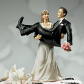 La figurine la mariée portant le marié humoristique