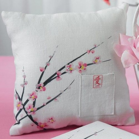 Le coussin d'alliances fleur de cerisier Le coussin d'alliances fleur de cerisier