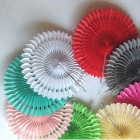 La rosace en papier soleil 30,5cm