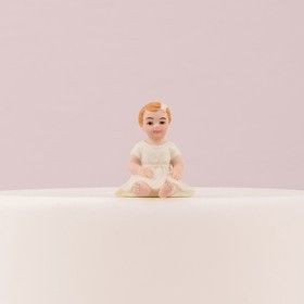 Figurine baby shower